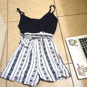 Size XS, black and white jumper, Lily Rose